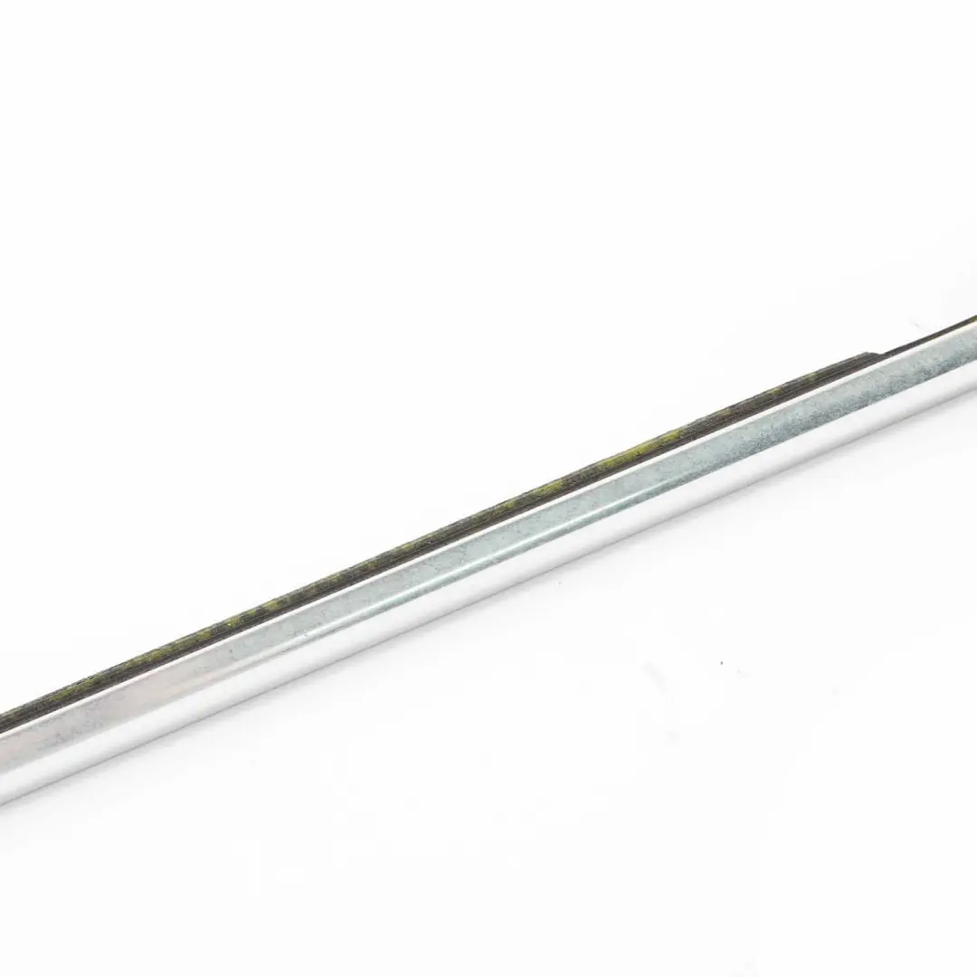 Hinten Links Türfenster Äußerer Dichtungsstreifen Abdeckung Chrom für BMW F11 mit Teilenummer 7208567 BMW F11 Hinten Links Türfenster Äußerer Dichtungsstreifen Abdeckung Chrom - SKU 7208567 - Teilenummer 7208567
