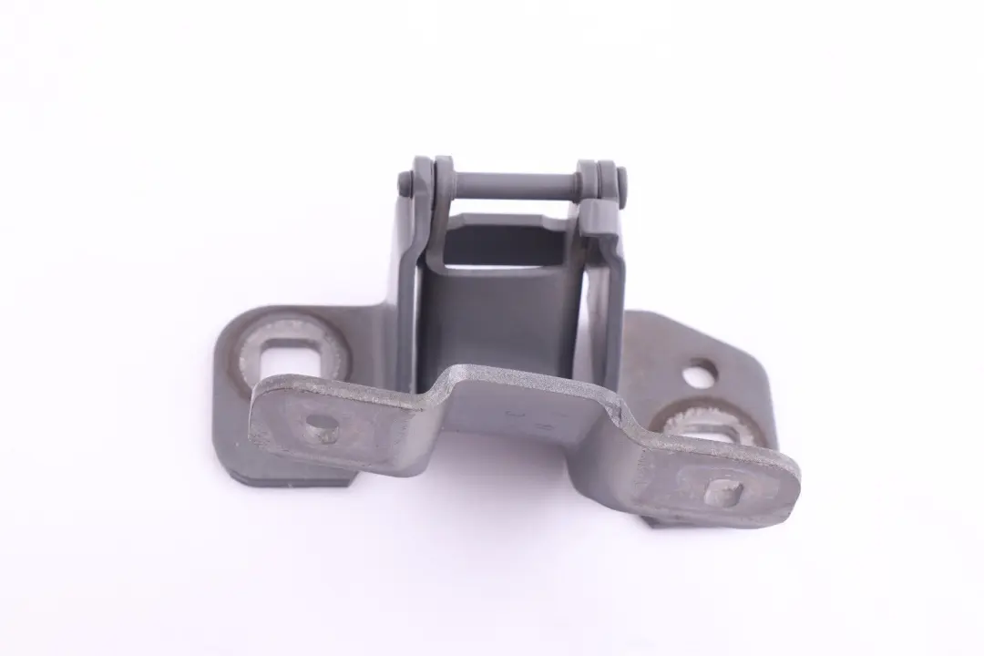 Left Folding Top Roof Flap Hinge N/S Silver 070609471 to BMW 1 Series E88 with Part number 7208713 BMW 1 Series E88 Left Folding Top Roof Flap Hinge N/S Silver 070609471 - SKU 7208713 - Part number 7208713