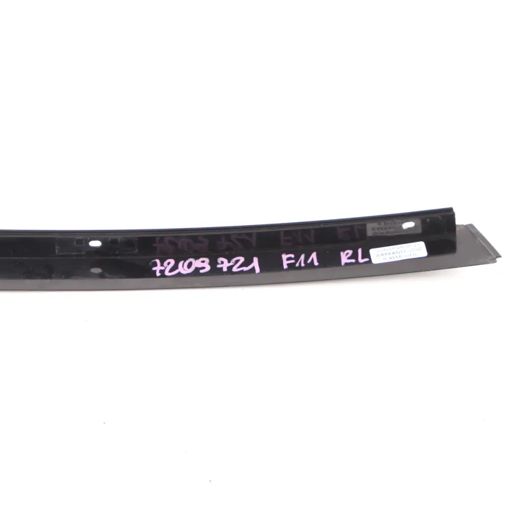 Copertura Finestrino Montante C Portiera Posteriore Sinistra per BMW F11 con numero di parte 7209721 BMW F11 Copertura Finestrino Montante C Portiera Posteriore Sinistra - SKU 7209721 - Numero di parte 7209721