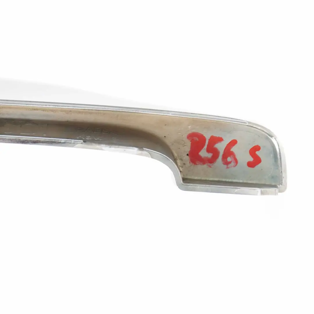 Listwa Grilla Zderzaka Przód do Mini R55 R56 o numerze 7209904 Mini R55 R56 Listwa Grilla Zderzaka Przód - SKU 7209904 - Numer Części 7209904