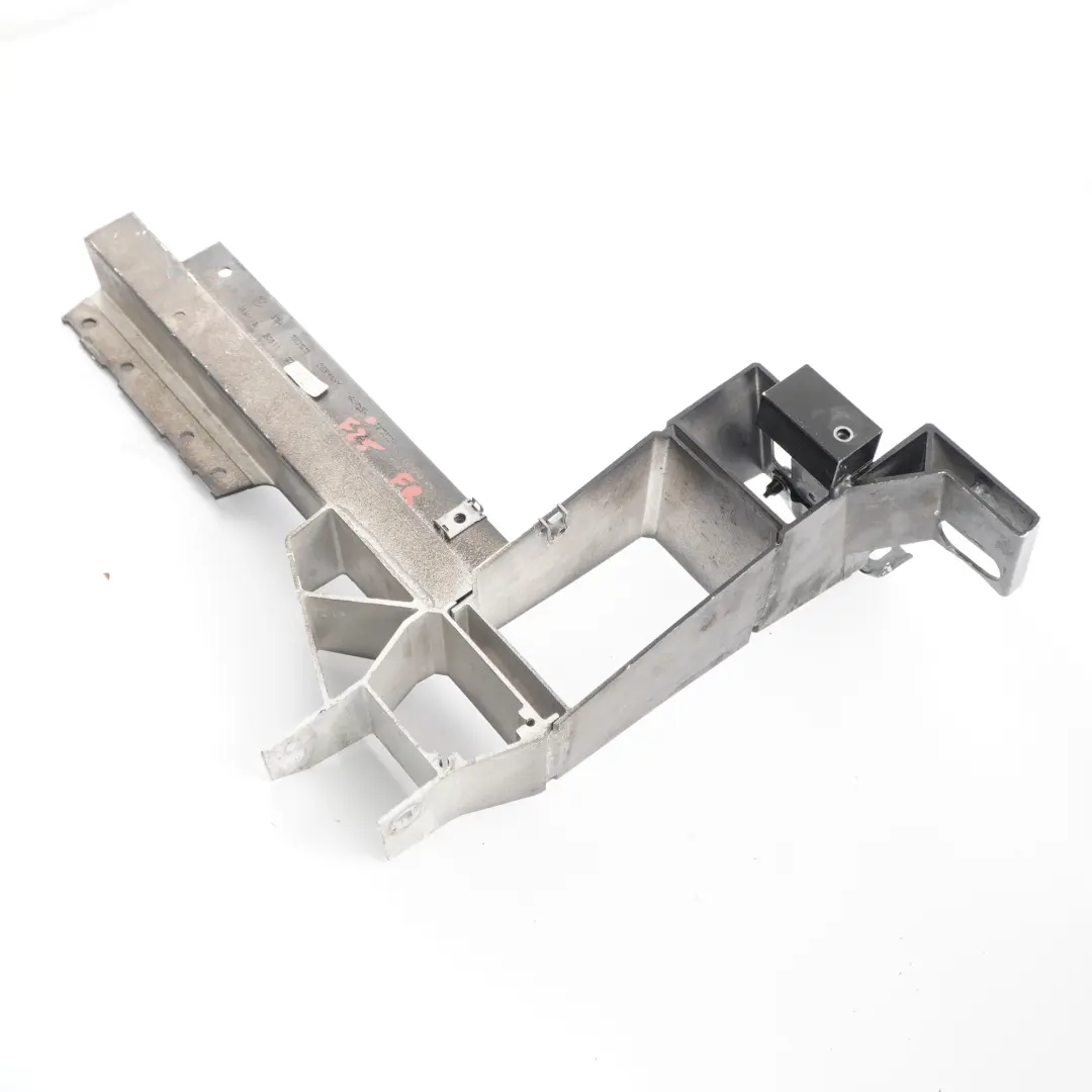 Supporto paraurti anteriore destro Bar per BMW X3 F25 con numero di parte 7210500 BMW X3 F25 Supporto paraurti anteriore destro Bar - SKU 7210500 - Numero di parte 7210500