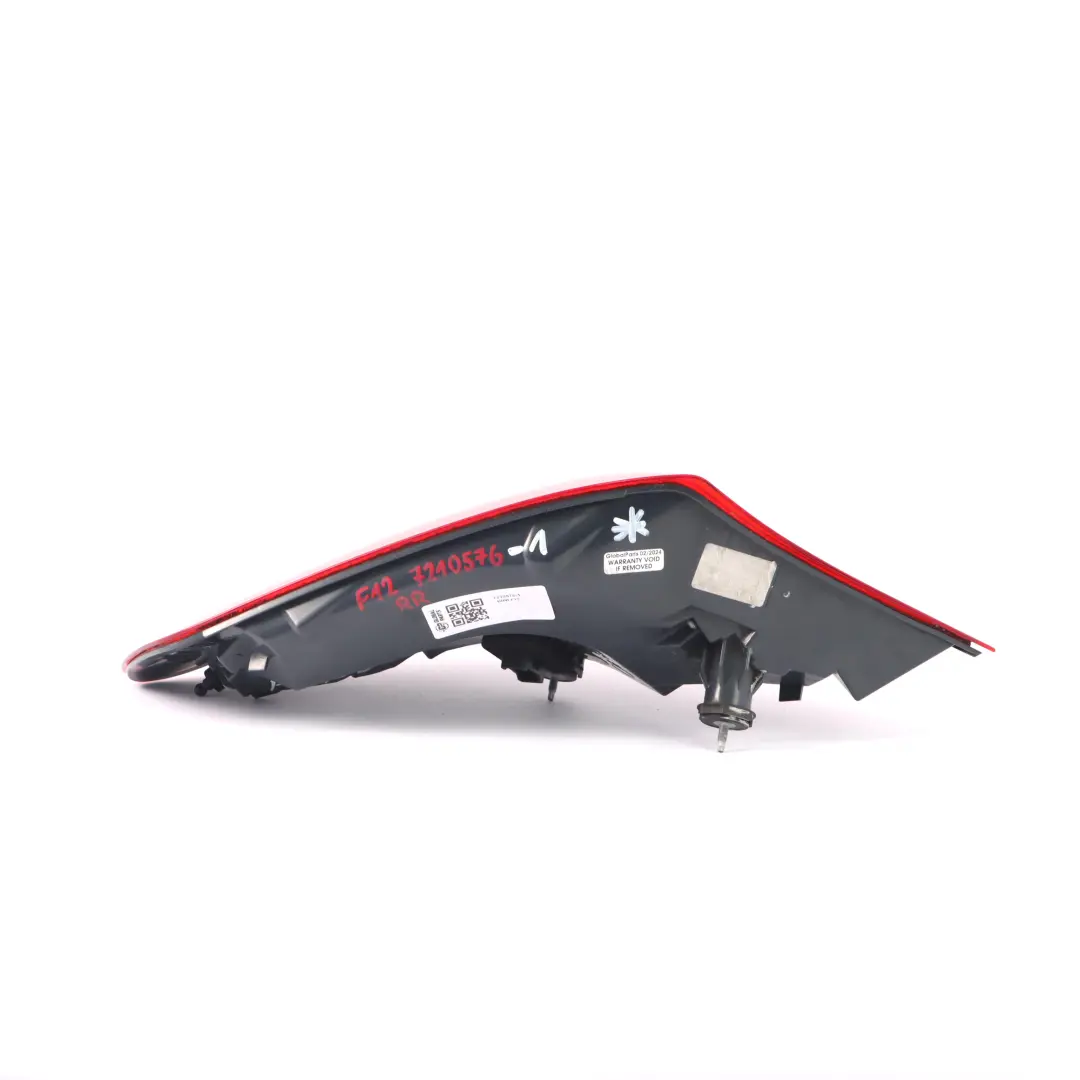 Piloto trasero BMW F06 F12 F13 Luz trasera Panel lateral Luz derecha para con número de pieza 7210576 Piloto trasero BMW F06 F12 F13 Luz trasera Panel lateral Luz derecha - SKU 7210576-1 - Número de pieza 7210576