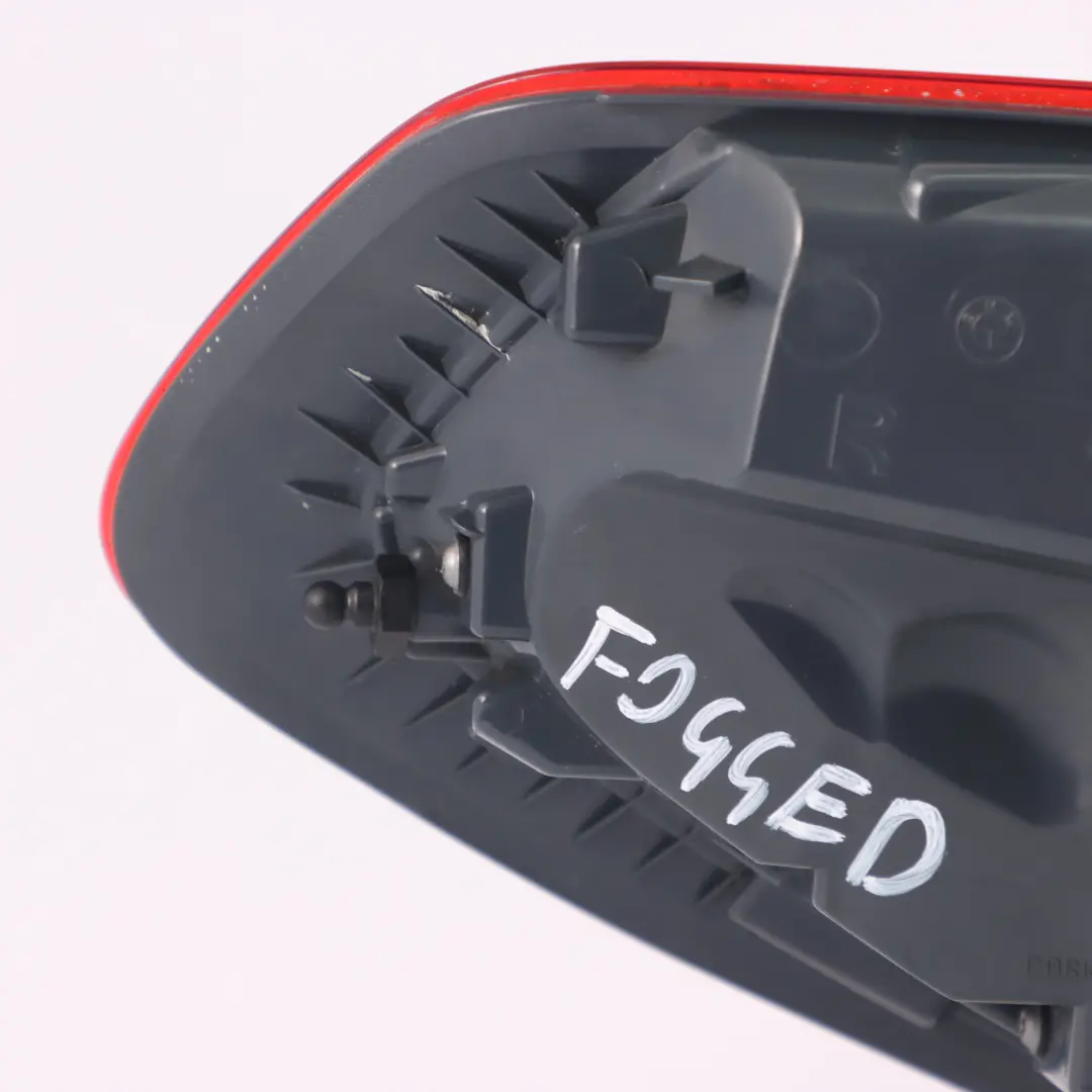 Piloto trasero BMW F06 F12 F13 Luz trasera Panel lateral Luz derecha para con número de pieza 7210576 Piloto trasero BMW F06 F12 F13 Luz trasera Panel lateral Luz derecha - SKU 7210576-1 - Número de pieza 7210576