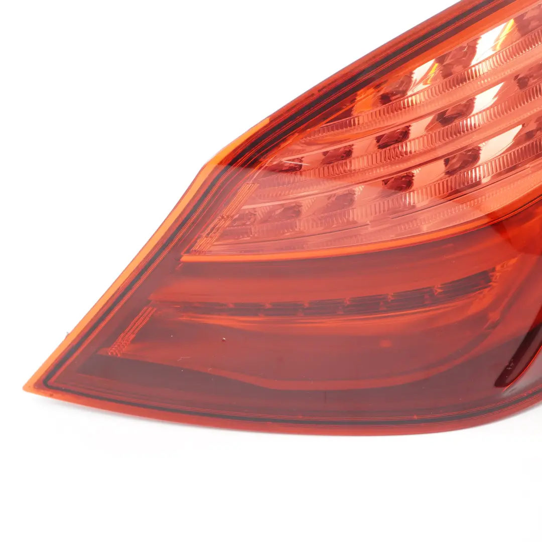 Rück leuchte BMW F06 F12 F13 Rücklicht Seitenwand rechts Rücklicht für mit Teilenummer 7210576 Rück leuchte BMW F06 F12 F13 Rücklicht Seitenwand rechts Rücklicht - SKU 7210576 - Teilenummer 7210576
