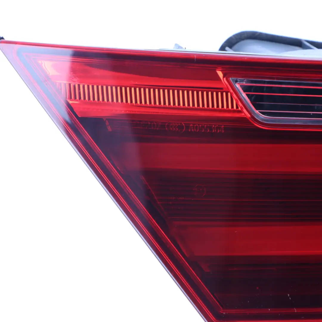 Feu Arrière Gauche BMW F06 F12 F13 Couvercle Coffre - SKU 7210579 - Numéro de pièce 7210579