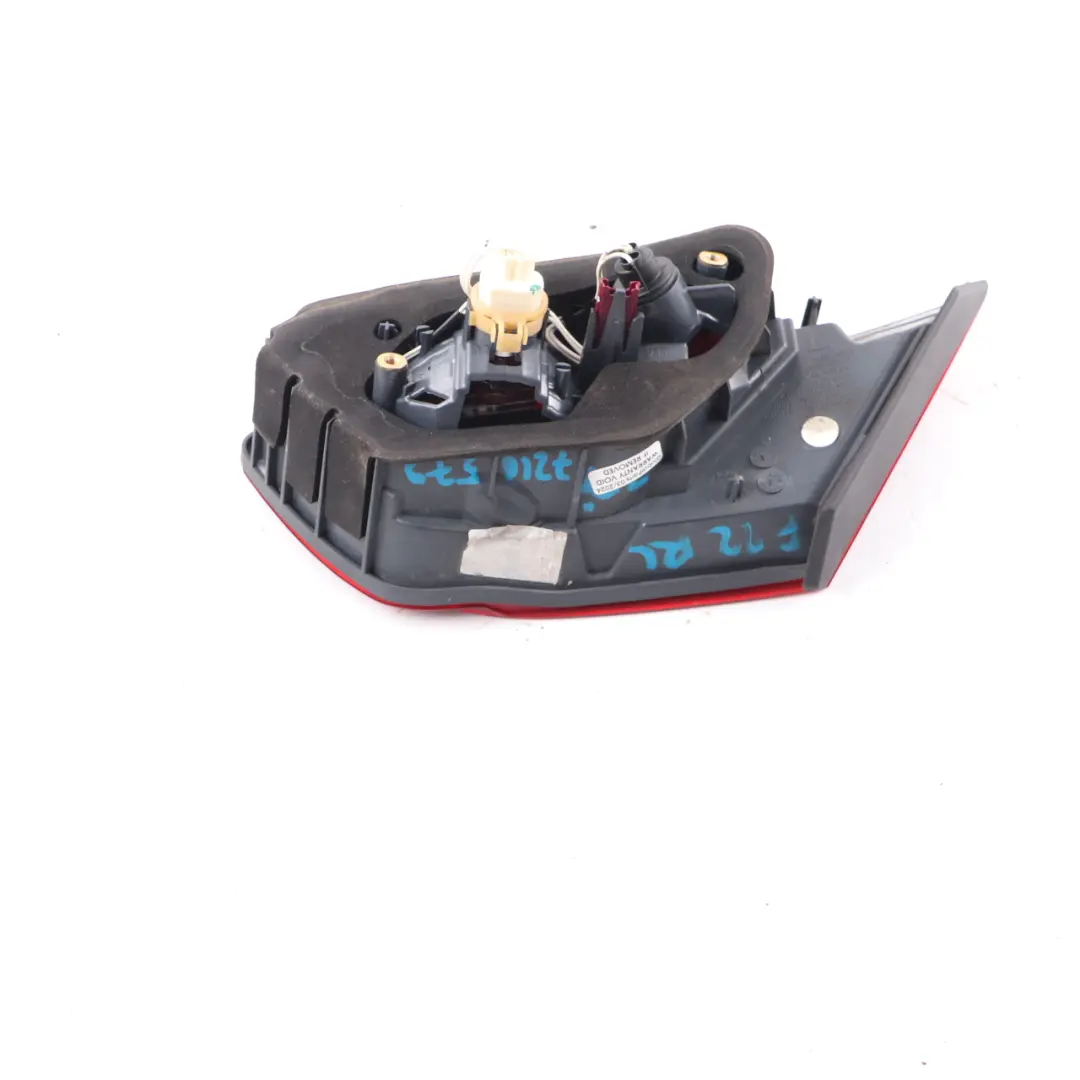 Feu Arrière Gauche BMW F06 F12 F13 Couvercle Coffre pour à propos du numéro de pièce 7210579 Feu Arrière Gauche BMW F06 F12 F13 Couvercle Coffre - SKU 7210579 - Numéro de pièce 7210579