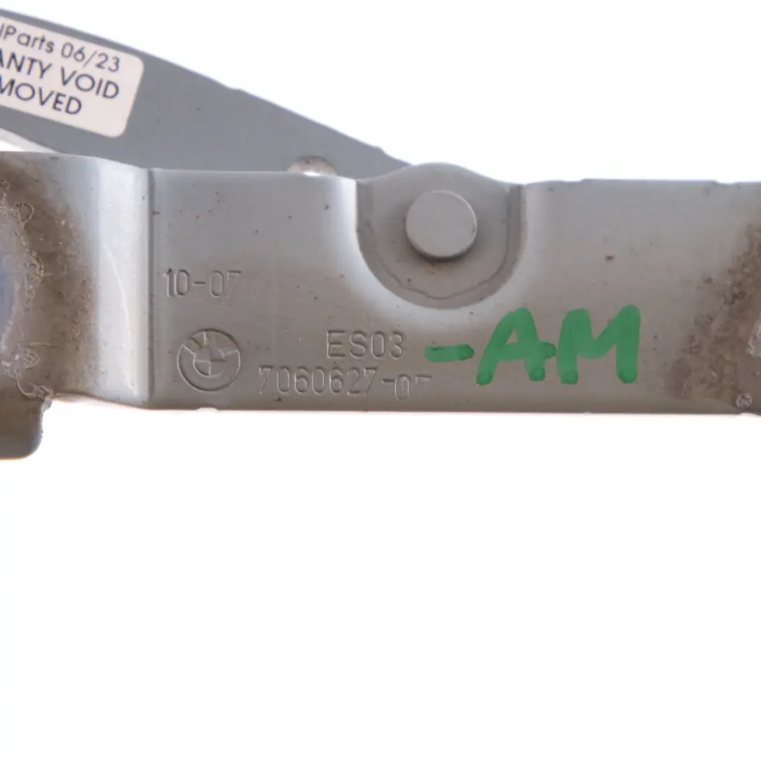 Zawias Bagażnika BMW E90 E92 Tylny Lewy Arctic do o numerze 7210675 Zawias Bagażnika BMW E90 E92 Tylny Lewy Arctic - SKU 7210675-AM - Numer Części 7210675