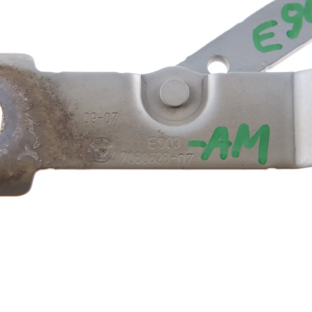 Cerniera bagagliaio BMW E90 E92 posteriore destra Arktis Arctic Metallic 7060628 per con numero di parte 7210676 Cerniera bagagliaio BMW E90 E92 posteriore destra Arktis Arctic Metallic 7060628 - SKU 7210676-AM - Numero di parte 7210676