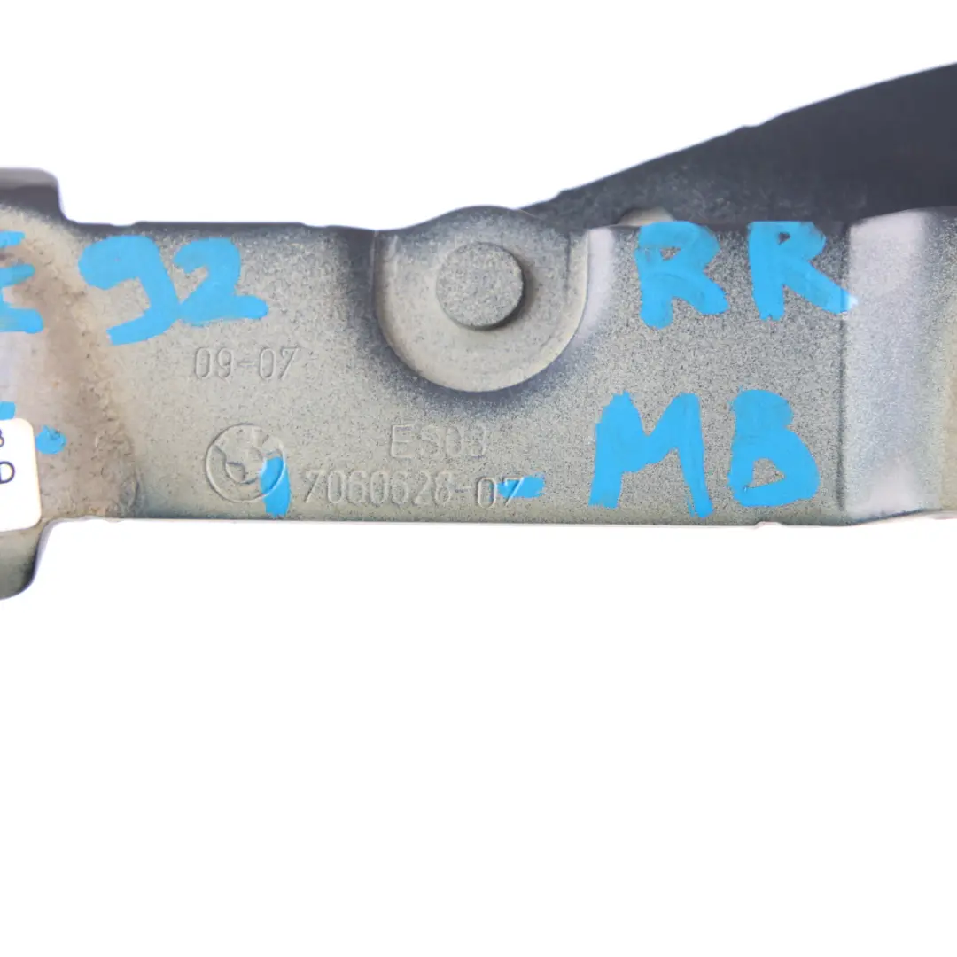 Cerniera baule BMW E90 E92 posteriore destra Monacoblau Metallic A35 7060628 per con numero di parte 7210676 Cerniera baule BMW E90 E92 posteriore destra Monacoblau Metallic A35 7060628 - SKU 7210676-MB - Numero di parte 7210676