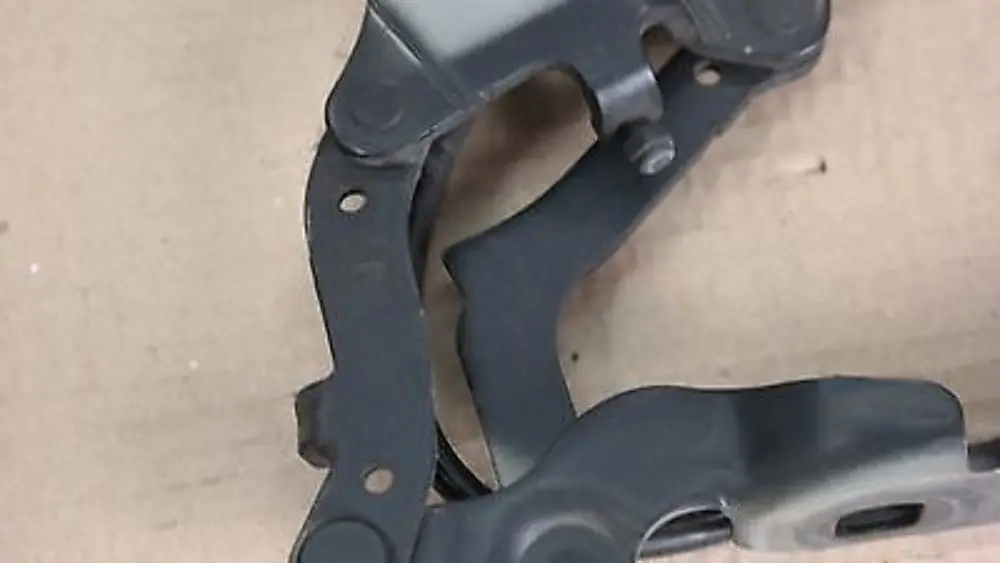 Hood Bonnet Left Hinge N/S Black Sapphire 475 to BMW 3 Series E90 E91 E92 Engine with Part number 7210677 BMW 3 Series E90 E91 E92 Engine Hood Bonnet Left Hinge N/S Black Sapphire 475 - SKU 7210677 - Part number 7210677