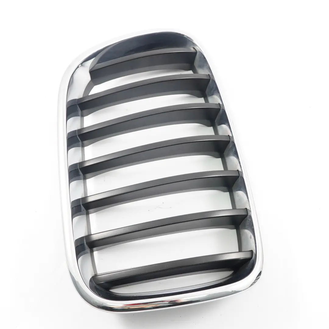 Griglia paraurti anteriore BMW F25 Pannello aria destra nero cromato per con numero di parte 7210726 Griglia paraurti anteriore BMW F25 Pannello aria destra nero cromato - SKU 7210726 - Numero di parte 7210726