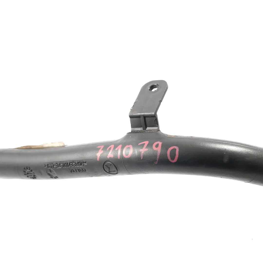 Serbatoio Connettore Riempimento Serbatoio Tubo Carburante Clip per BMW F13 con numero di parte 7210790 BMW F13 Serbatoio Connettore Riempimento Serbatoio Tubo Carburante Clip - SKU 7210790 - Numero di parte 7210790