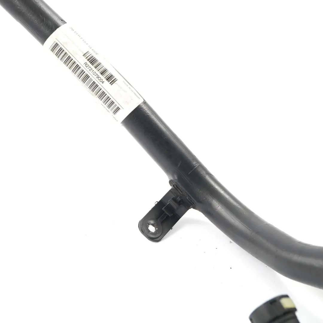 Conector De Llenado Del Tanque Tubo De Combustible Clip para BMW F13 con número de pieza 7210790 BMW F13 Conector De Llenado Del Tanque Tubo De Combustible Clip - SKU 7210790 - Número de pieza 7210790