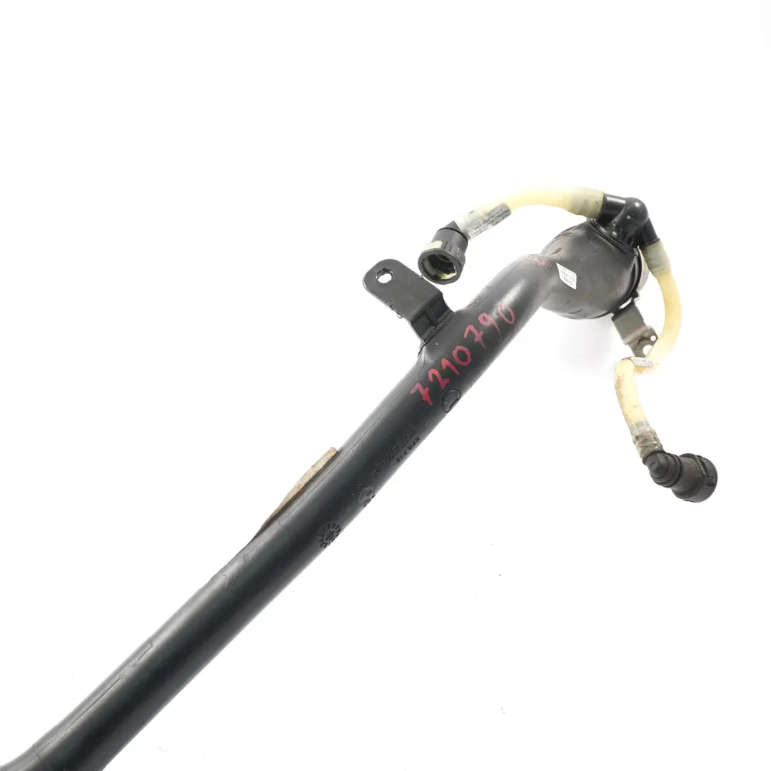 Einfüllstutzen Tankleitung Kraftstoff Clip für BMW F13 Tank mit Teilenummer 7210790 BMW F13 Tank Einfüllstutzen Tankleitung Kraftstoff Clip - SKU 7210790 - Teilenummer 7210790