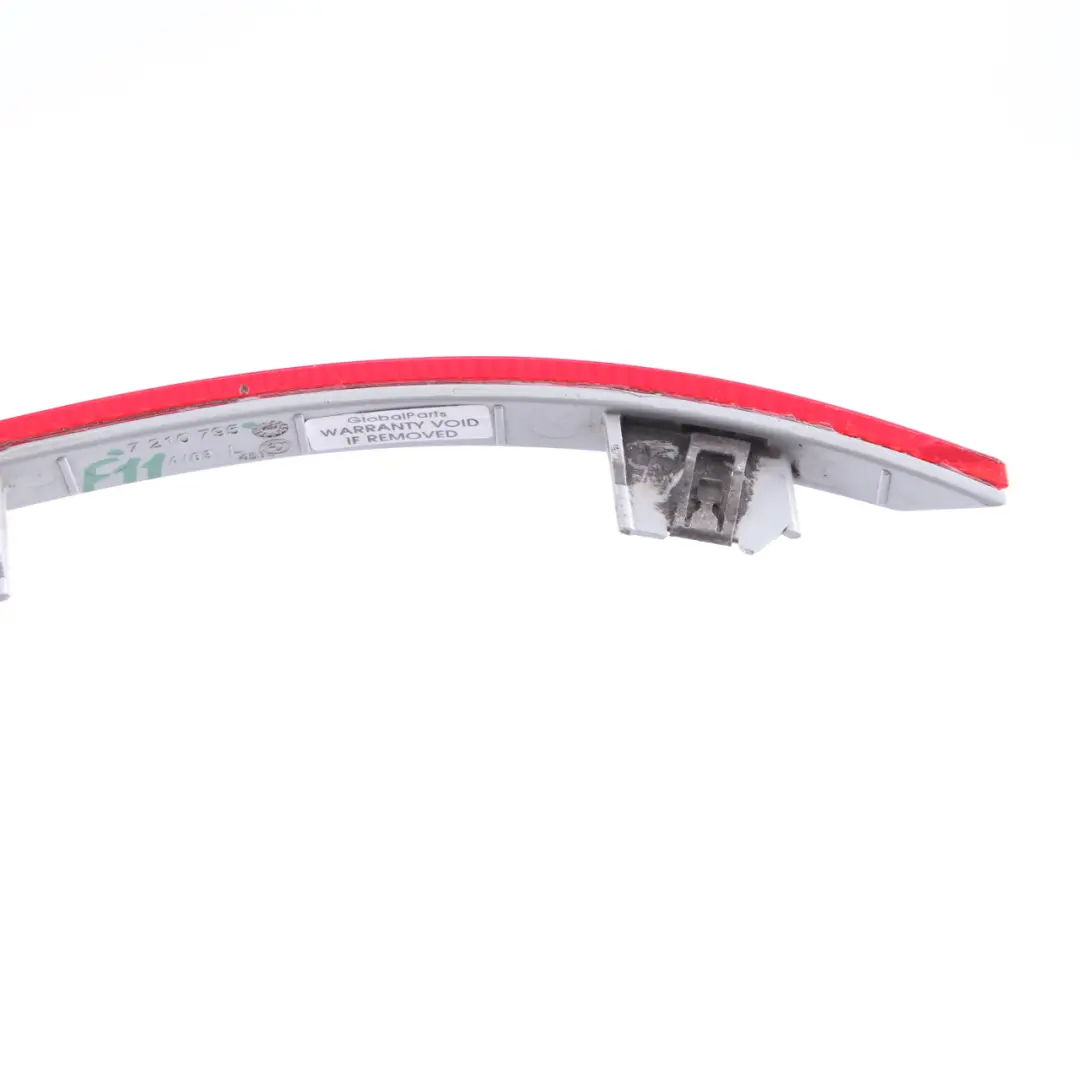 Lampada Riflettore Posteriore Sinistro Paraurti Riflesso Rosso per BMW F11 con numero di parte 7210795 BMW F11 Lampada Riflettore Posteriore Sinistro Paraurti Riflesso Rosso - SKU 7210795 - Numero di parte 7210795