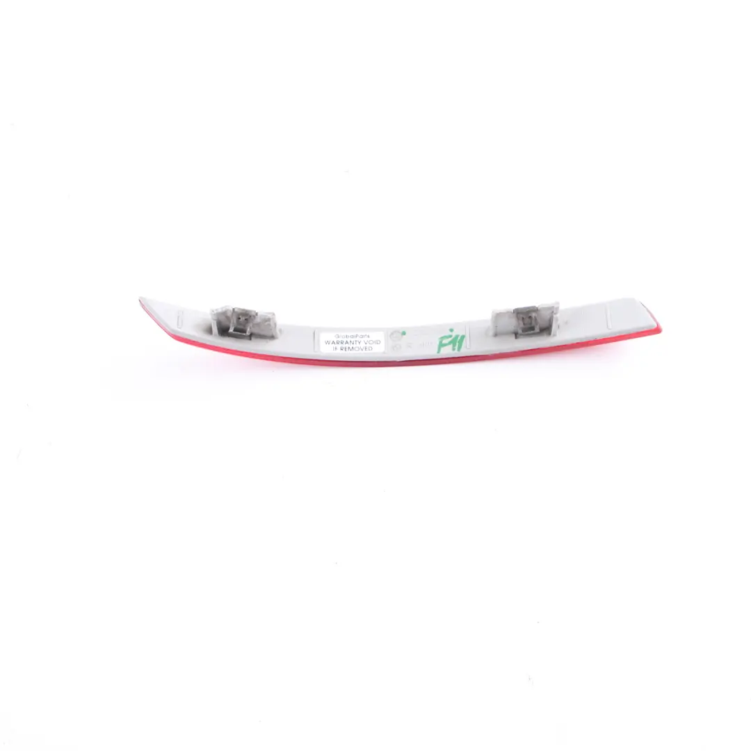 BMW F11 Réflecteur Arrière Droit Garniture Pare Chocs Réflexion Rouge - SKU 7210796 - Numéro de pièce 7210796