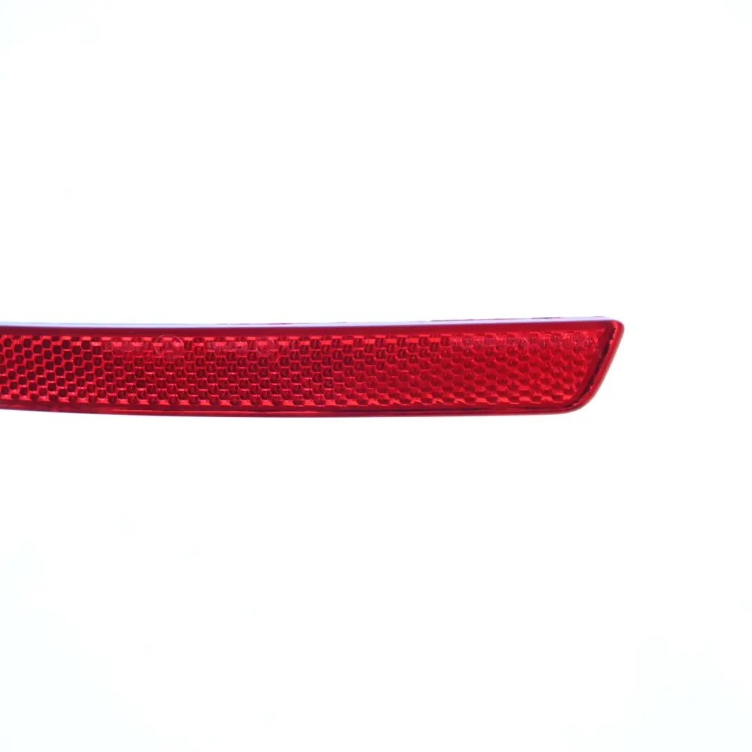 Lampada Riflettore Posteriore Destro Paraurti Riflesso Rosso per BMW F11 con numero di parte 7210796 BMW F11 Lampada Riflettore Posteriore Destro Paraurti Riflesso Rosso - SKU 7210796 - Numero di parte 7210796