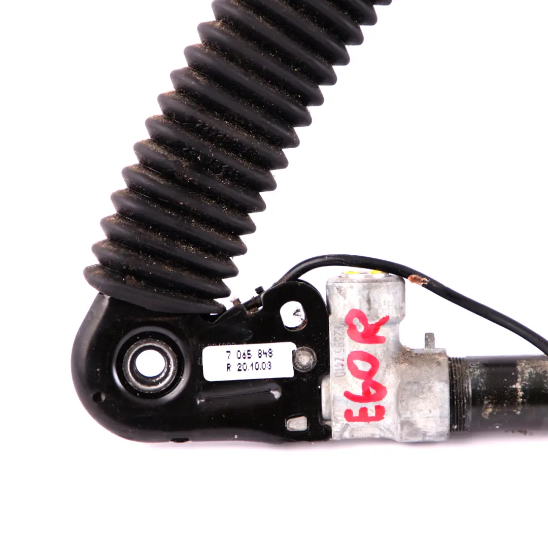 BMW E60 E61 Lower Belt With Right Seat Belt Tensioner O/S - SKU 7210888 - Part number 7210888