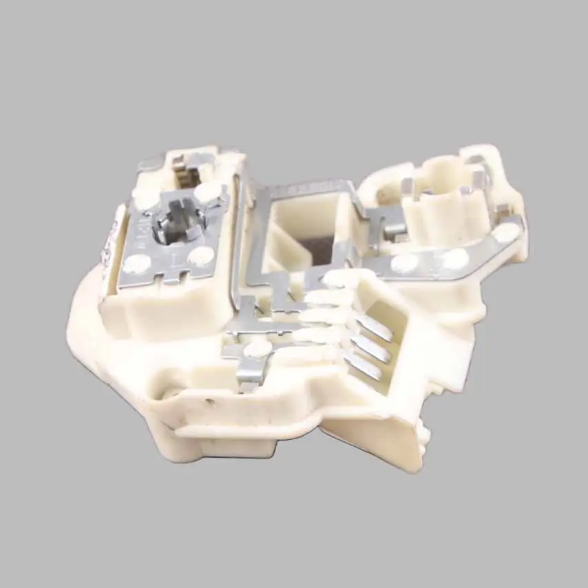  PortalamparasBMW F30 F31 Enchufe Tapa Maletero Trasero Izquierdo Lampara 7313059 - SKU 7211215 - Número de pieza 7211215