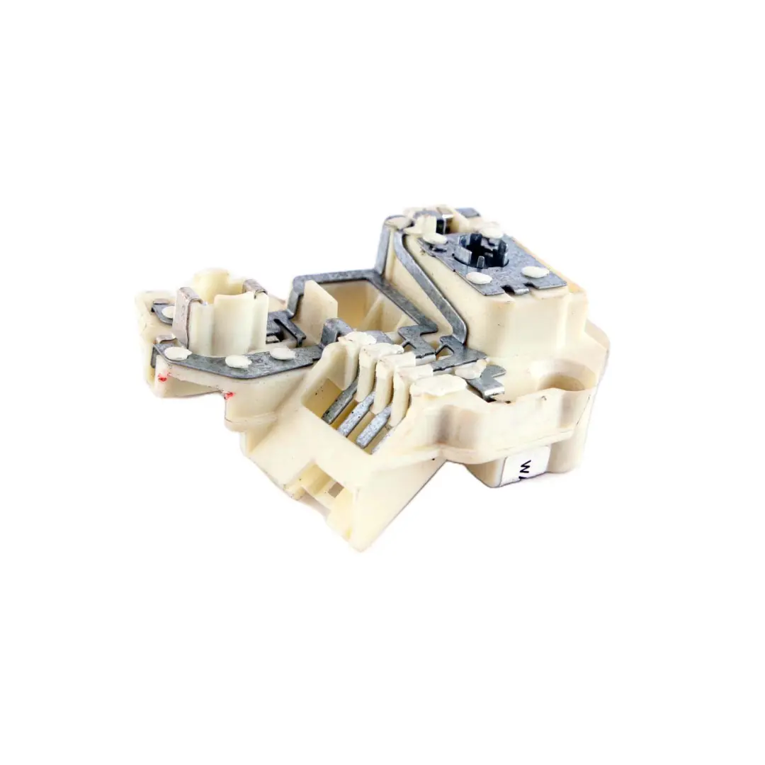 Douille Support D'ampoule Arrière Dans Couvercle Du Coffre Droit pour BMW E91 à propos du numéro de pièce 7211216 BMW E91 Douille Support D'ampoule Arrière Dans Couvercle Du Coffre Droit - SKU 7211216 - Numéro de pièce 7211216