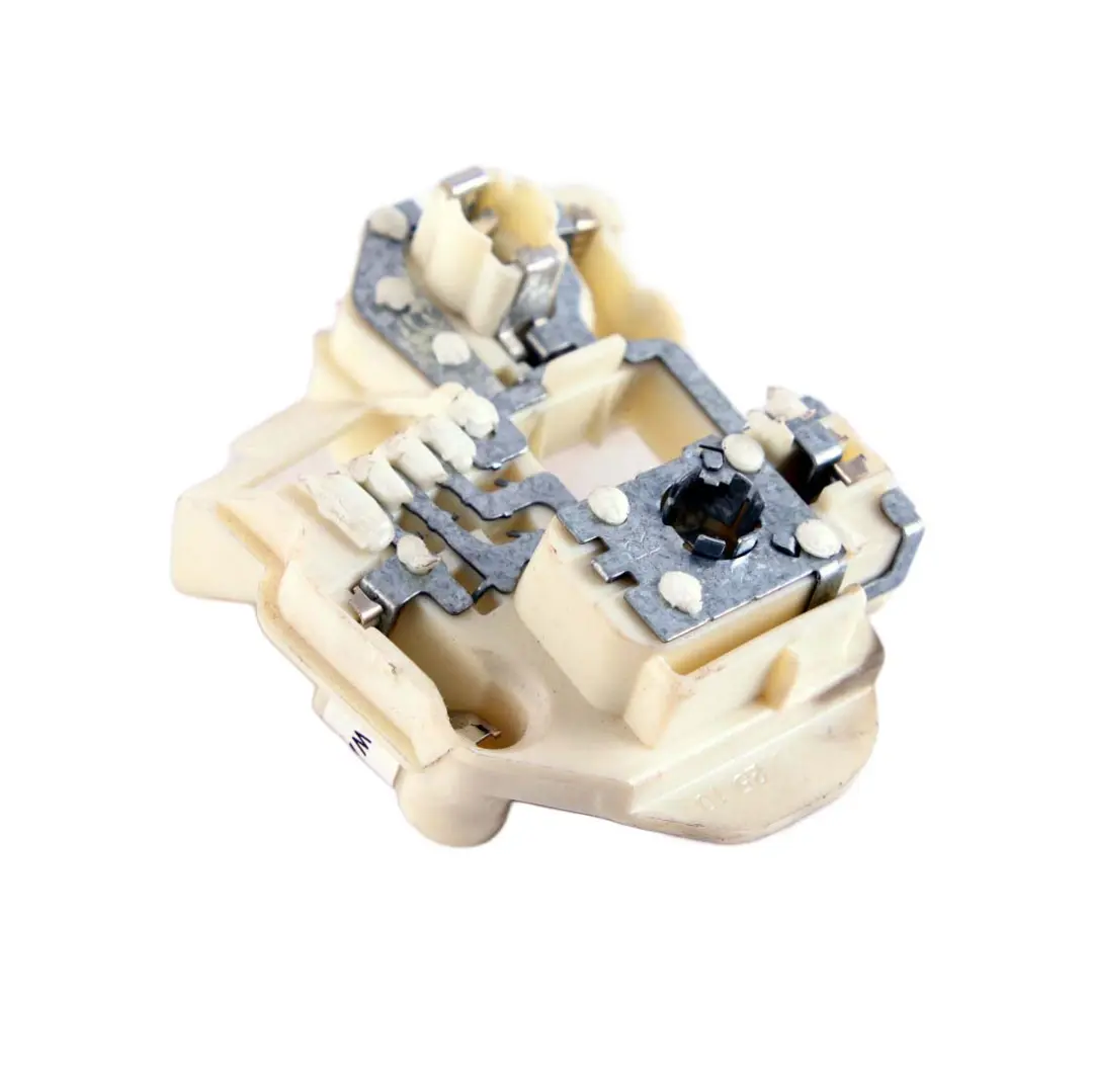 Douille Support D'ampoule Arrière Dans Couvercle Du Coffre Droit pour BMW E91 à propos du numéro de pièce 7211216 BMW E91 Douille Support D'ampoule Arrière Dans Couvercle Du Coffre Droit - SKU 7211216 - Numéro de pièce 7211216