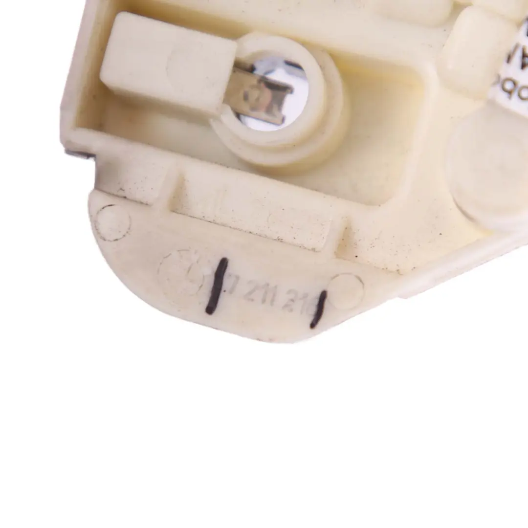 Douille Support D'ampoule Arrière Dans Couvercle Du Coffre Droit pour BMW E91 à propos du numéro de pièce 7211216 BMW E91 Douille Support D'ampoule Arrière Dans Couvercle Du Coffre Droit - SKU 7211216 - Numéro de pièce 7211216
