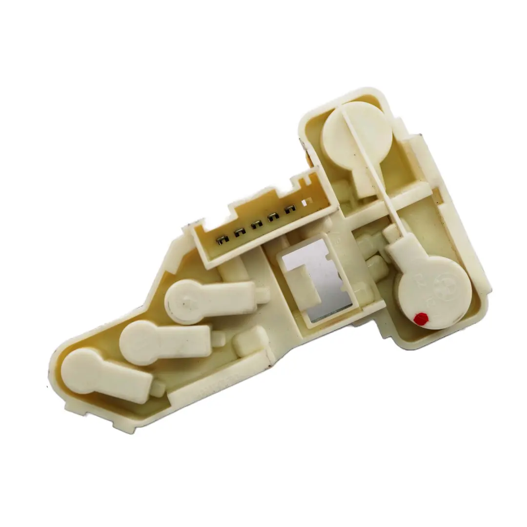 BMW E91 LCI Portalamparas Trasero Panel Lateral Luz Derecha - SKU 7211218 - Número de pieza 7211218