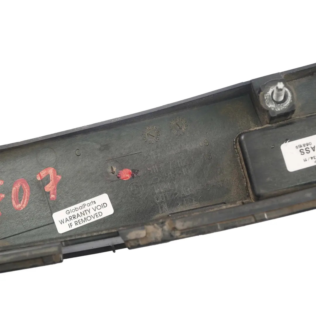 Heckklappe Blende Handgriff Griffleiste Abdeckung für BMW F07 GT mit Teilenummer 7211221 BMW F07 GT Heckklappe Blende Handgriff Griffleiste Abdeckung - SKU 7211221 - Teilenummer 7211221