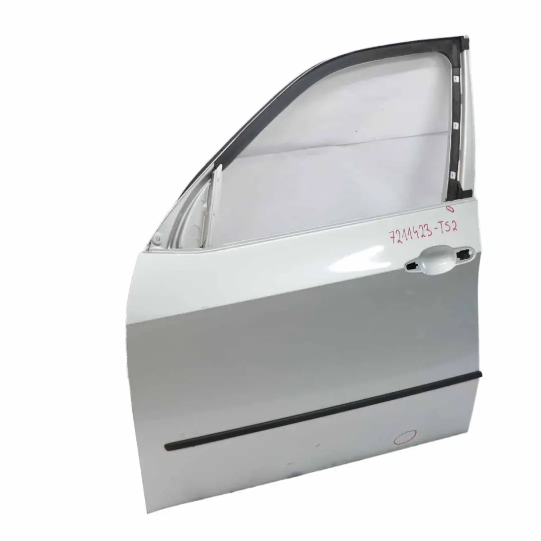 Drzwi Lewy Przód Titansilber - 354 do BMW X5 E70 o numerze 7211423 BMW X5 E70 Drzwi Lewy Przód Titansilber - 354 - SKU 7211423-TS2 - Numer Części 7211423