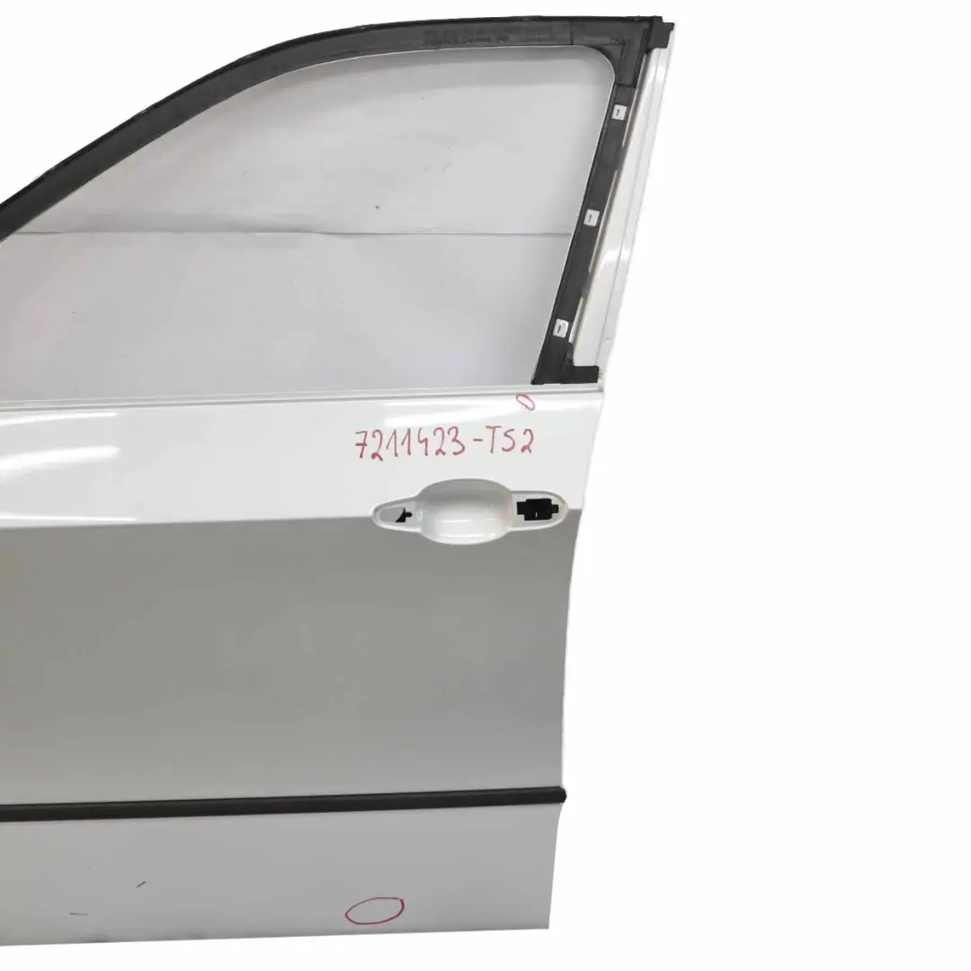 Porta anteriore sinistra Titansilber Titan Argento Metallic - 354 per BMW X5 E70 con numero di parte 7211423 BMW X5 E70 Porta anteriore sinistra Titansilber Titan Argento Metallic - 354 - SKU 7211423-TS2 - Numero di parte 7211423