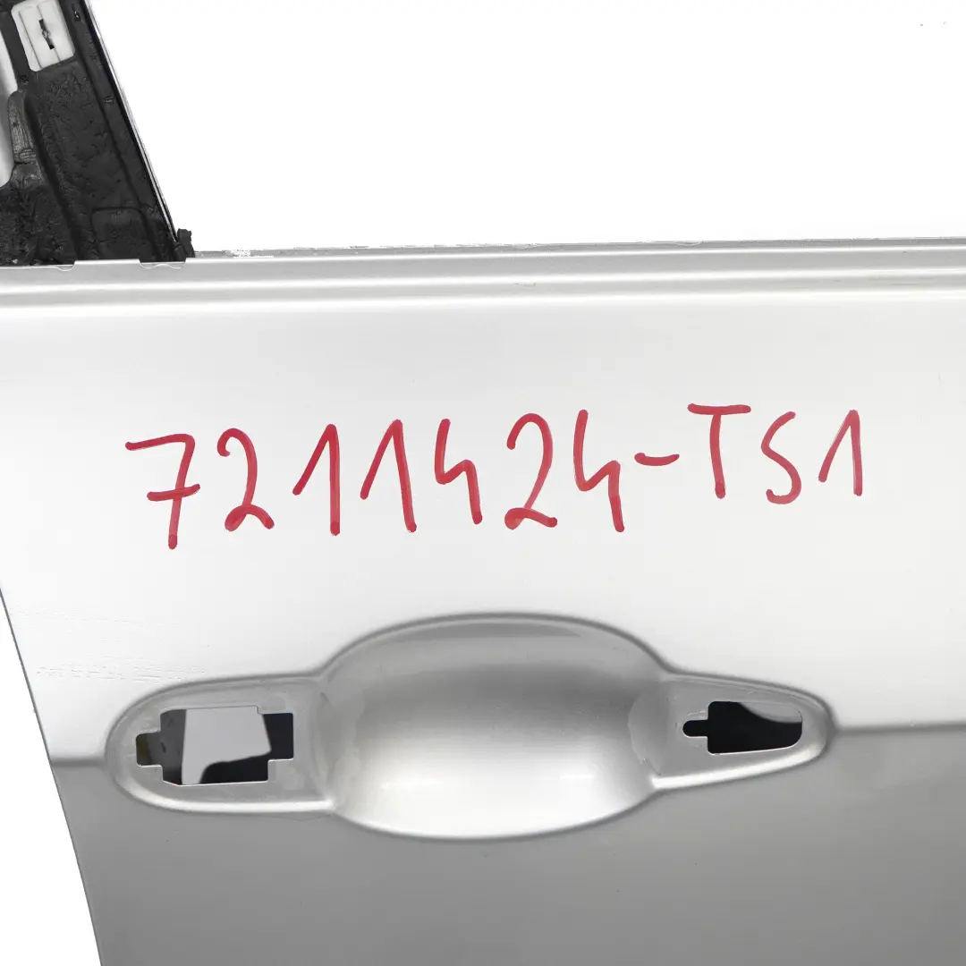 Puerta Delantera Derecha Titansilber Titan Silver Metallic - 354 para BMW X5 E70 con número de pieza 7211424 BMW X5 E70 Puerta Delantera Derecha Titansilber Titan Silver Metallic - 354 - SKU 7211424-TS1 - Número de pieza 7211424