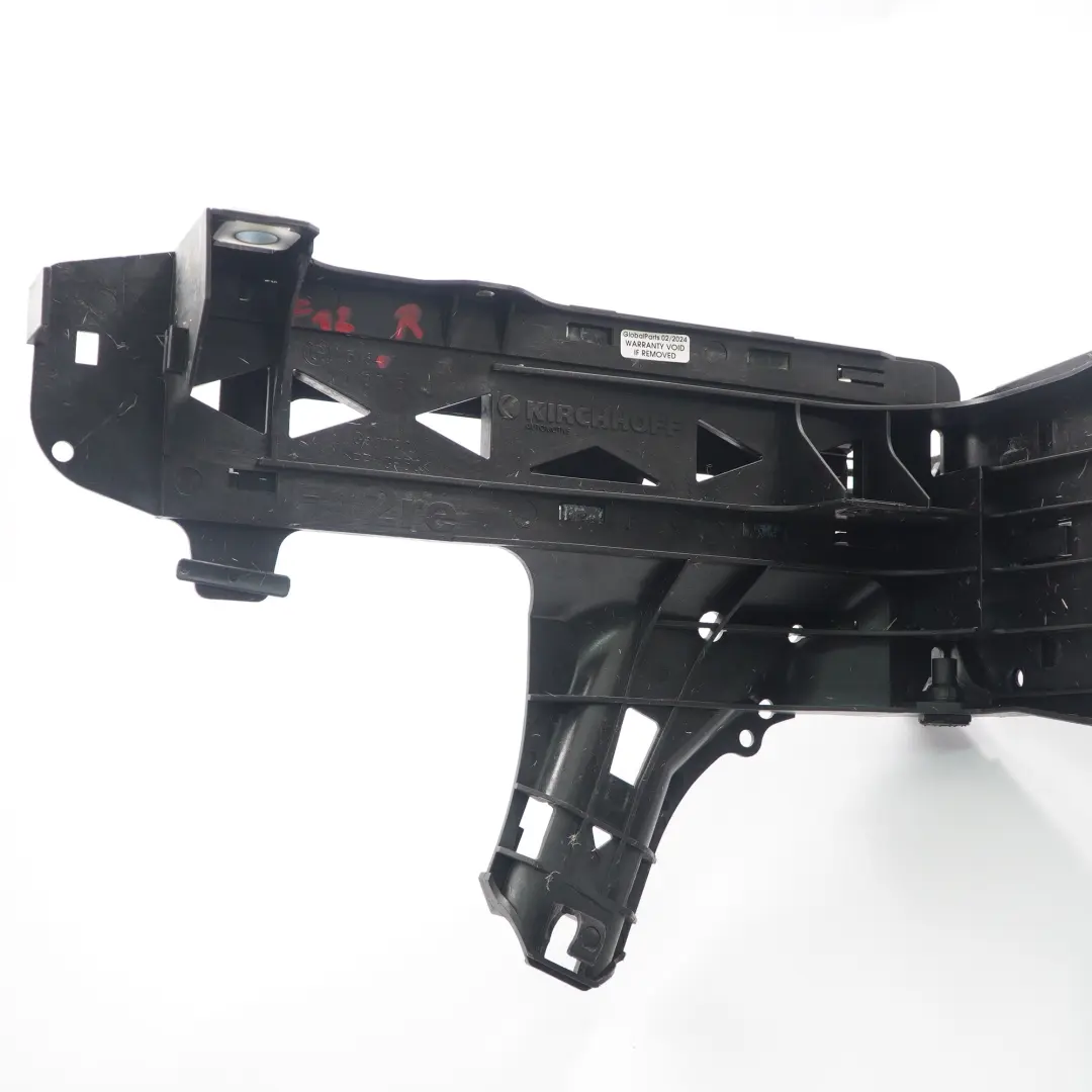 Wspornik Okular Reflektora Prawy Przód do BMW F06 F12 F13 o numerze 7211520 BMW F06 F12 F13 Wspornik Okular Reflektora Prawy Przód - SKU 7211520 - Numer Części 7211520