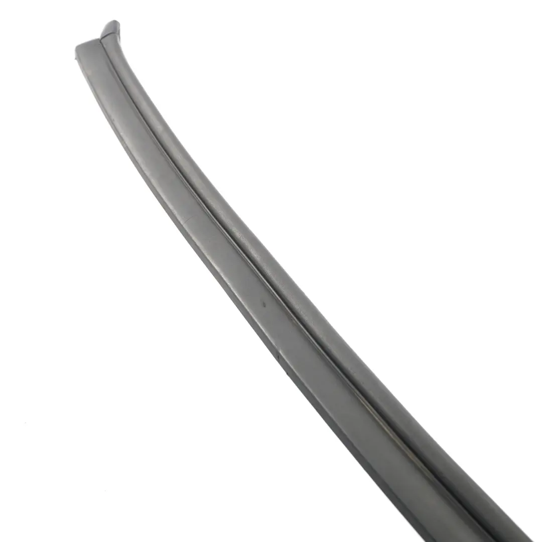 Guarnizione del cofano motore anteriore di tenuta per BMW F06 F12 F13 con numero di parte 7211920 BMW F06 F12 F13 Guarnizione del cofano motore anteriore di tenuta - SKU 7211920 - Numero di parte 7211920