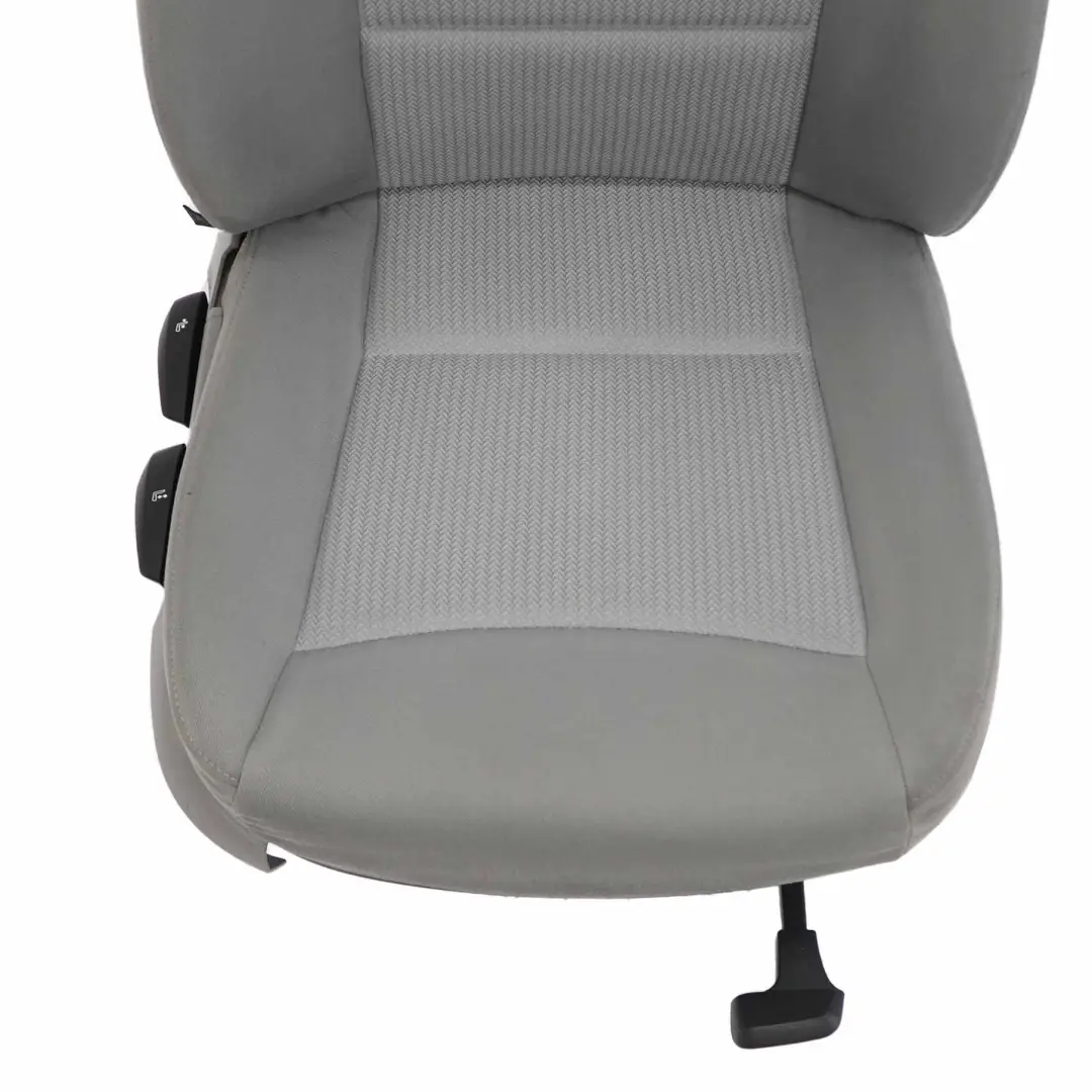 Sedile anteriore BMW E90 E91 LCI Panno Grigio Destro per con numero di parte 7212158 Sedile anteriore BMW E90 E91 LCI Panno Grigio Destro - SKU 7212158-1 - Numero di parte 7212158