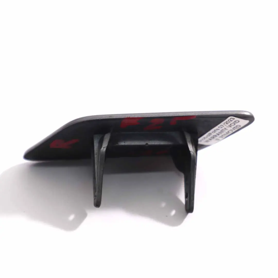 BMW X3 F25 Tapa boquilla derecha parachoques delantero Faro Spray Spacegrau A52 - SKU 7212954-SCG - Número de pieza 7212954
