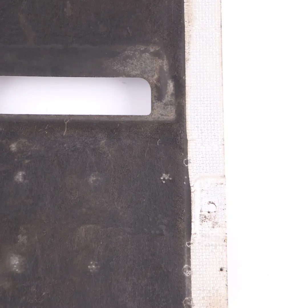 Revestimiento Bajo Suelo Proteccion Central Bajo Parabrisas 7130885 para BMW E84 con número de pieza 7213668 BMW E84 Revestimiento Bajo Suelo Proteccion Central Bajo Parabrisas 7130885 - SKU 7213668 - Número de pieza 7213668