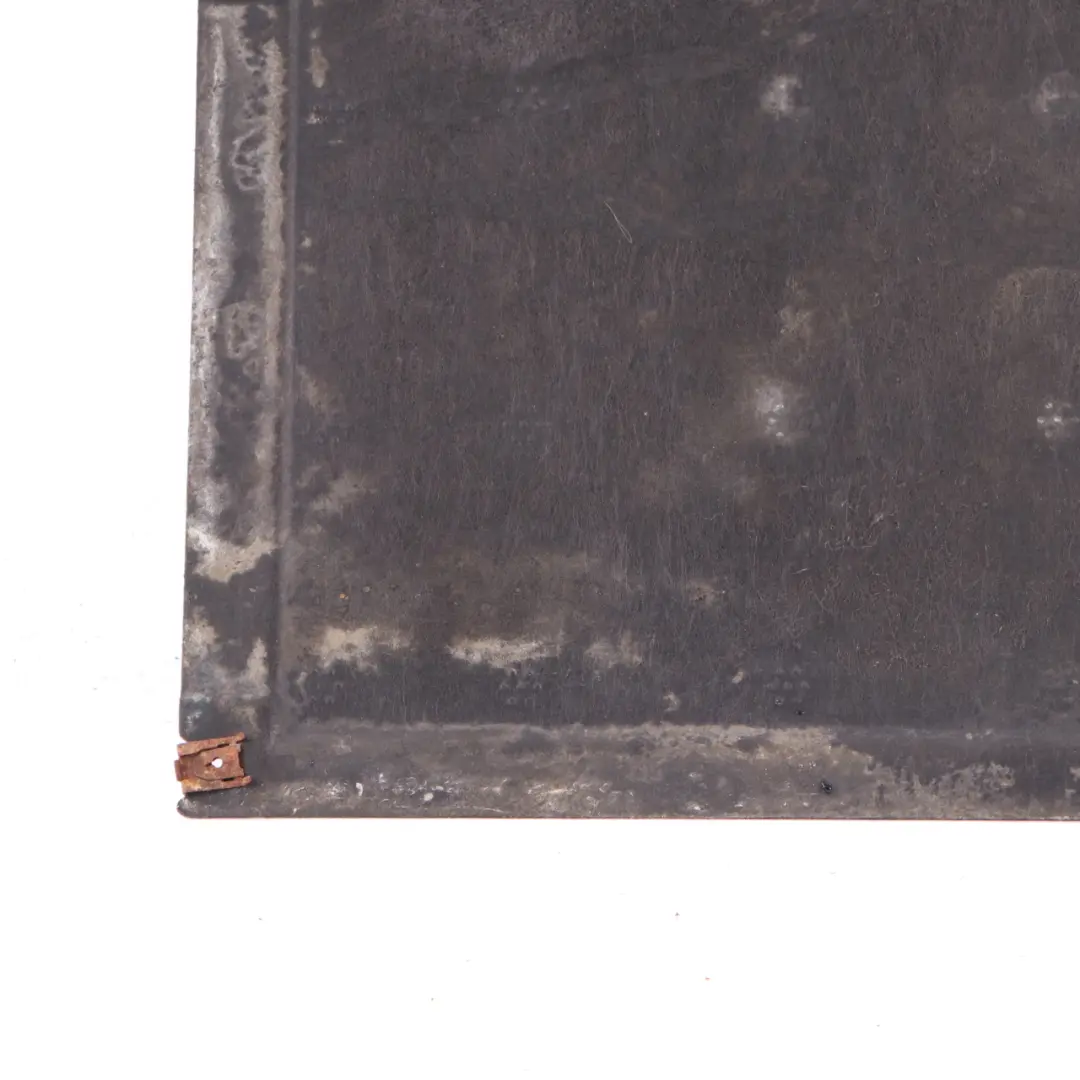 Revestimiento Bajo Suelo Proteccion Central Bajo Parabrisas 7130885 para BMW E84 con número de pieza 7213668 BMW E84 Revestimiento Bajo Suelo Proteccion Central Bajo Parabrisas 7130885 - SKU 7213668 - Número de pieza 7213668