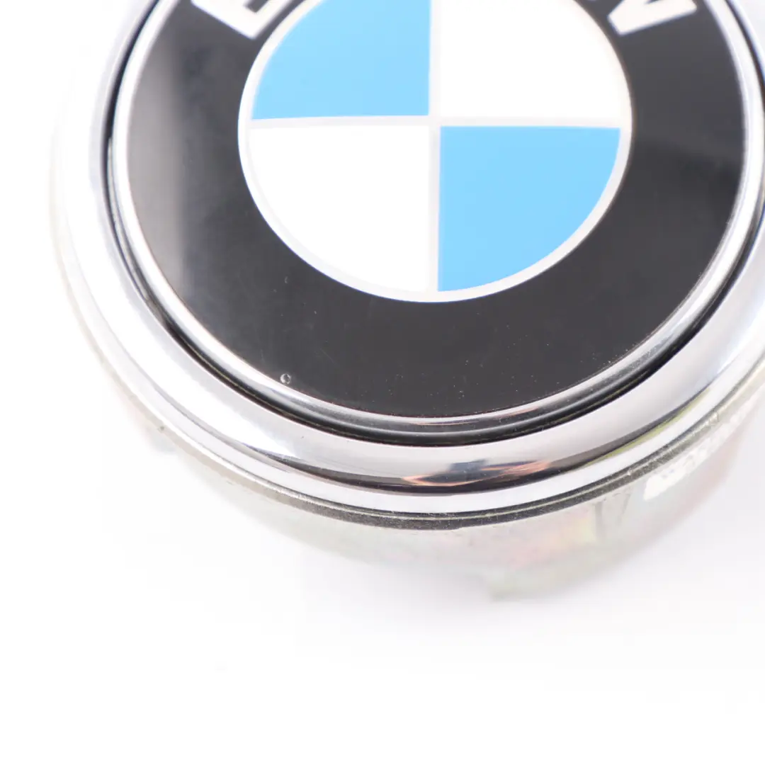 Heck Klappe Emblem Betätigung für BMW Z4 E89 Roadster Cabrio mit Teilenummer 7214036 BMW Z4 E89 Roadster Cabrio Heck Klappe Emblem Betätigung - SKU 7214036 - Teilenummer 7214036