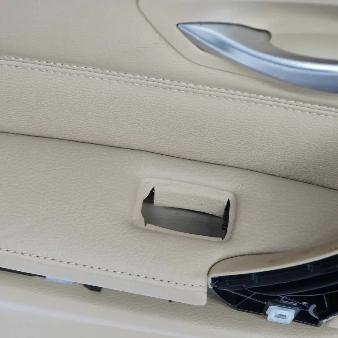 Tür Karte hinten links Panel Abdeckung Trim Leder Dakota Beige für BMW E91 mit Teilenummer 7217599 BMW E91 Tür Karte hinten links Panel Abdeckung Trim Leder Dakota Beige - SKU 7217599 - Teilenummer 7217599