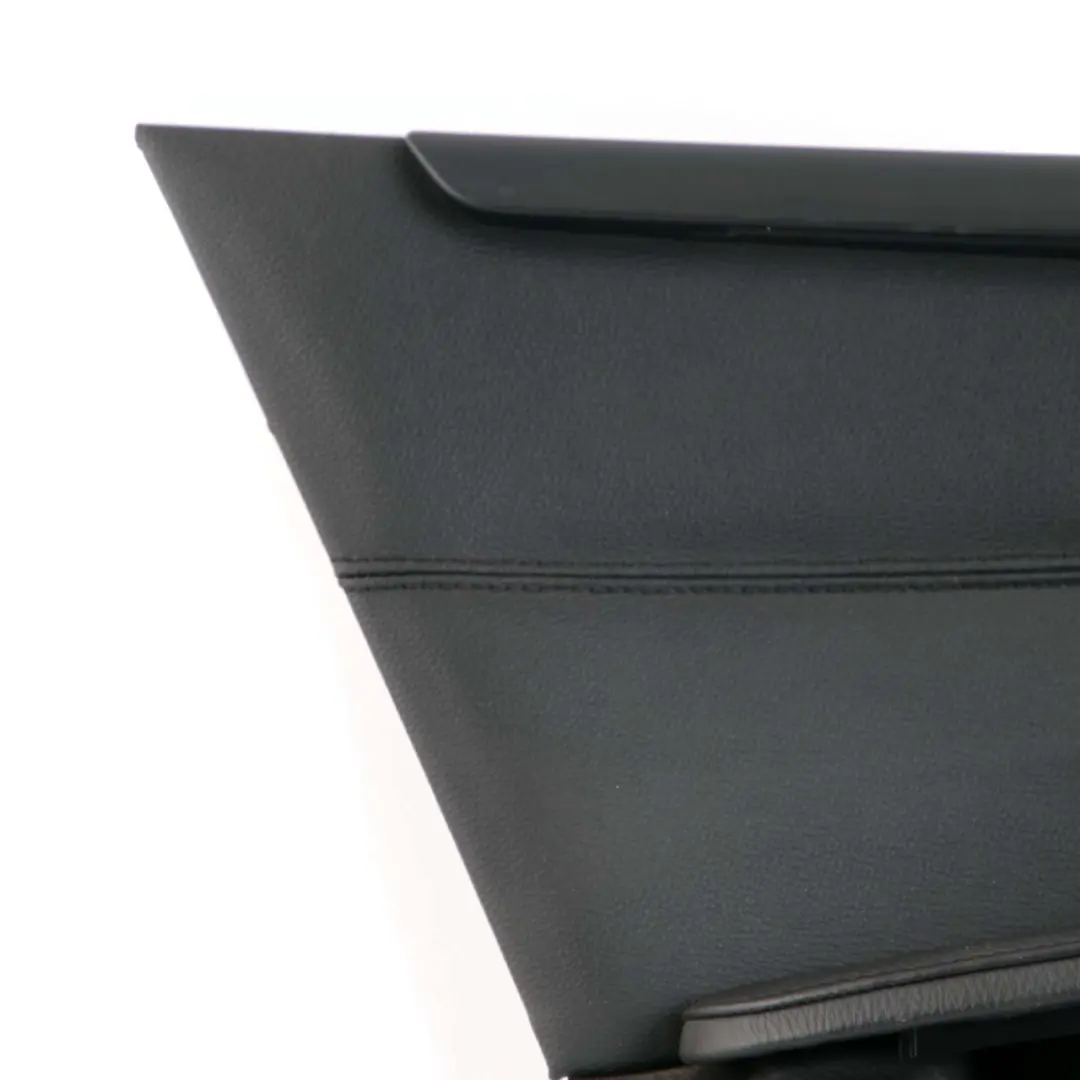 Revetement panneau lateral arriere gauche cuir noir Dakota pour BMW 3 E93 Cabrio à propos du numéro de pièce 7218927 BMW 3 E93 Cabrio Revetement panneau lateral arriere gauche cuir noir Dakota - SKU 7218927-2 - Numéro de pièce 7218927