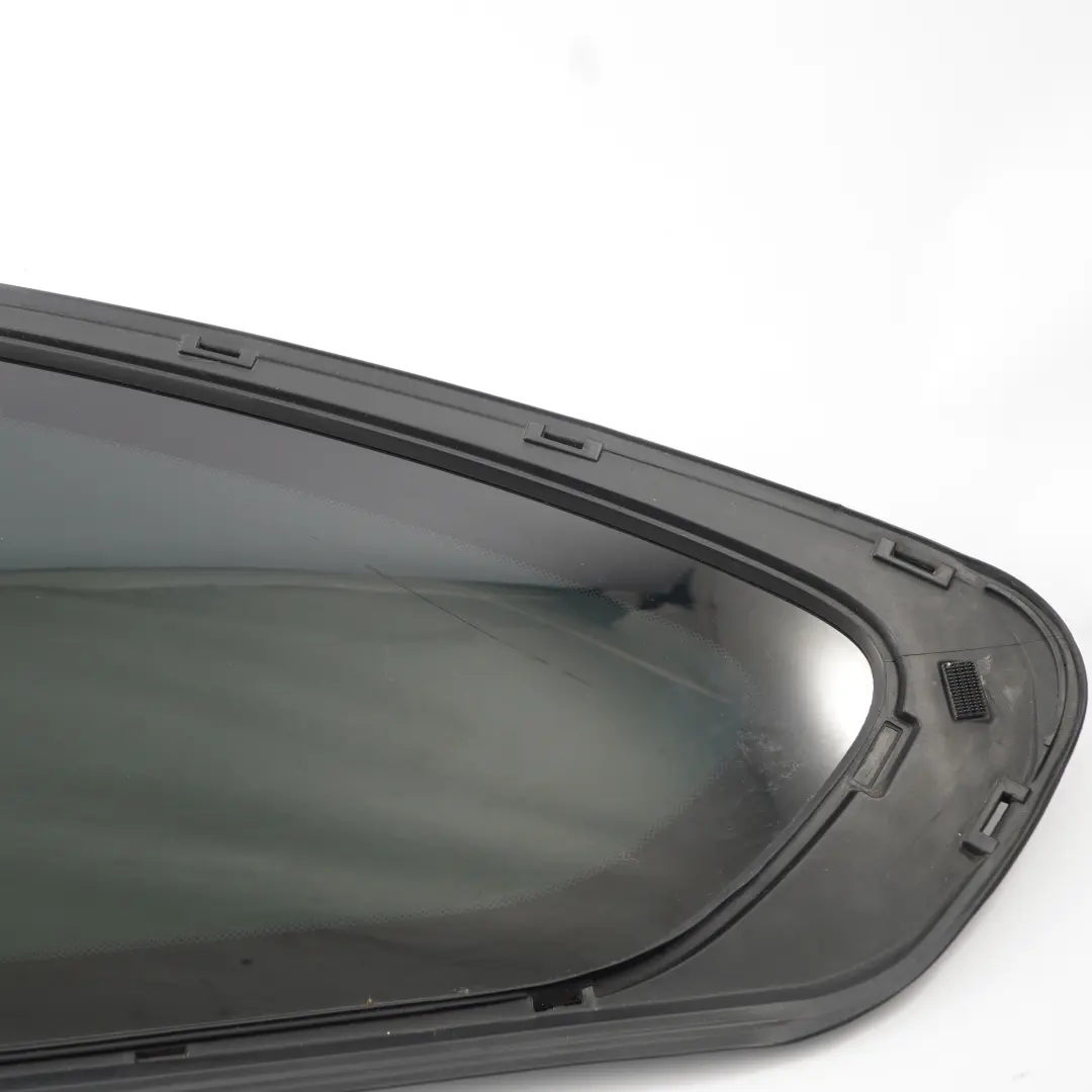 Vitre de custode arrière gauche Vitrage vert AS3 pour BMW F13 à propos du numéro de pièce 7219889 BMW F13 Vitre de custode arrière gauche Vitrage vert AS3 - SKU 7219889 - Numéro de pièce 7219889