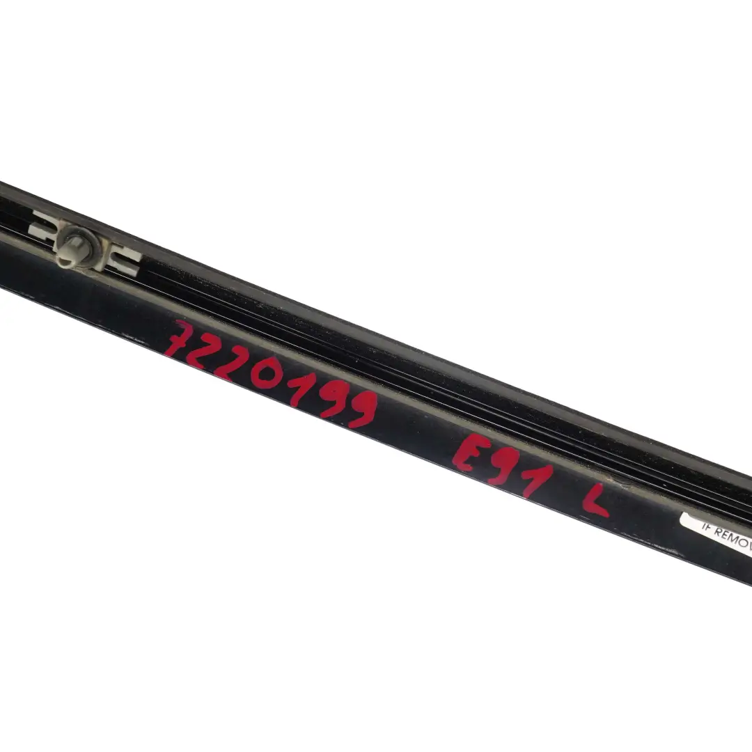 Sinistra Modanatura Striscia Laterale Telaio Glanzschwarz per BMW E91 Touring con numero di parte 7220199 BMW E91 Touring Sinistra Modanatura Striscia Laterale Telaio Glanzschwarz - SKU 7220199 - Numero di parte 7220199