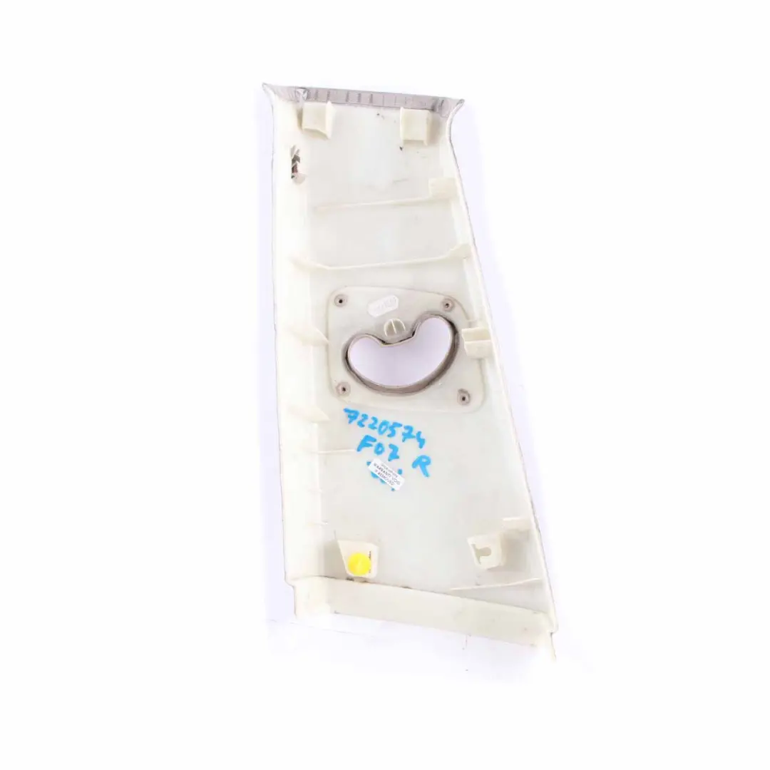 Garniture Colonne B Supérieure Droite Oyster pour BMW F07 GT à propos du numéro de pièce 7220574 BMW F07 GT Garniture Colonne B Supérieure Droite Oyster - SKU 7220574 - Numéro de pièce 7220574