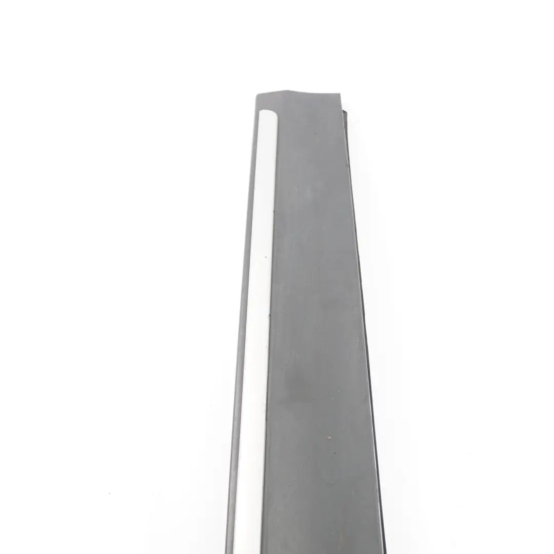 Moldura Delantera Derecha Panel Balancín X-Line Tapa para BMW X3 F25 con número de pieza 7220610 BMW X3 F25 Moldura Delantera Derecha Panel Balancín X-Line Tapa - SKU 7220610 - Número de pieza 7220610