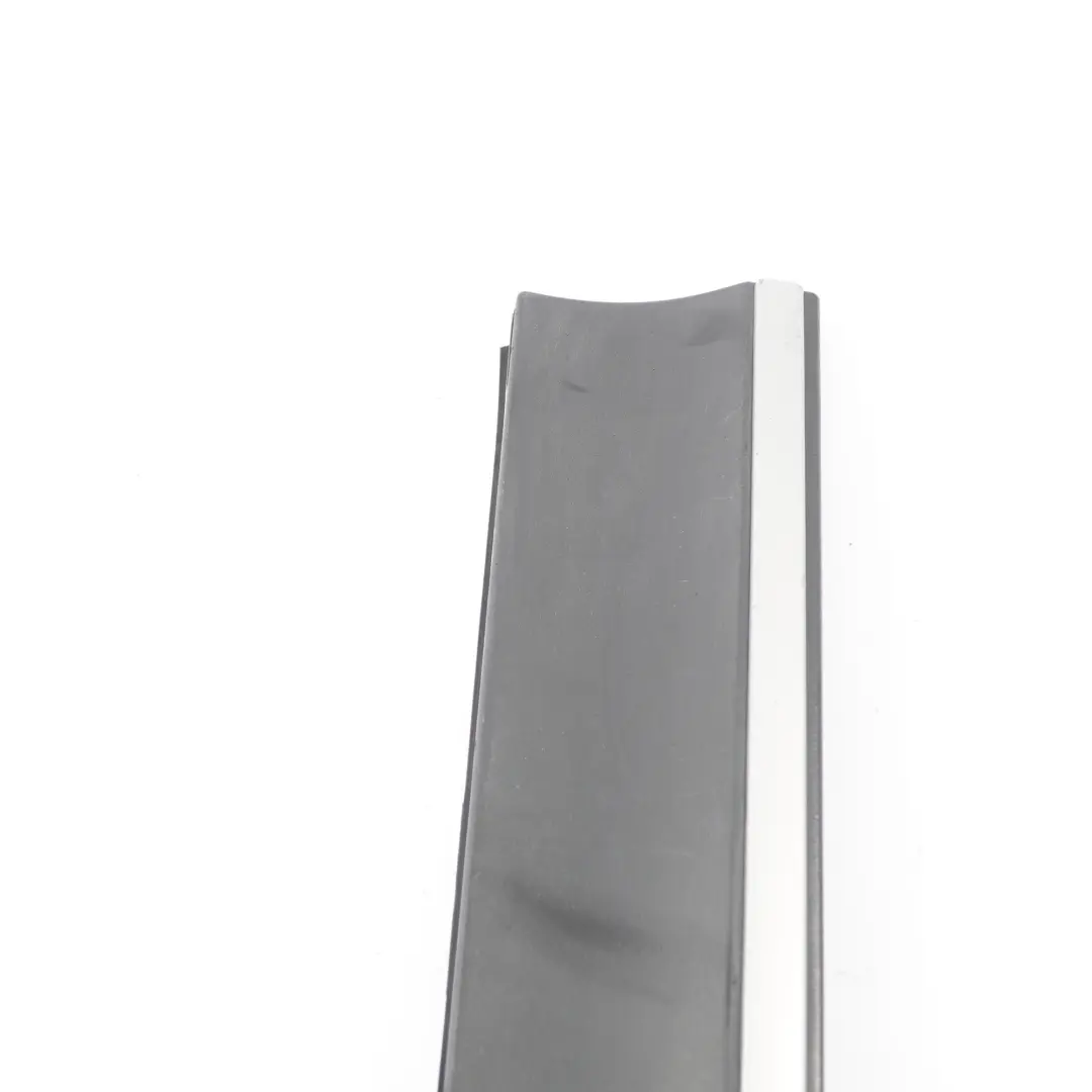 Moldura Delantera Derecha Panel Balancín X-Line Tapa para BMW X3 F25 con número de pieza 7220610 BMW X3 F25 Moldura Delantera Derecha Panel Balancín X-Line Tapa - SKU 7220610 - Número de pieza 7220610