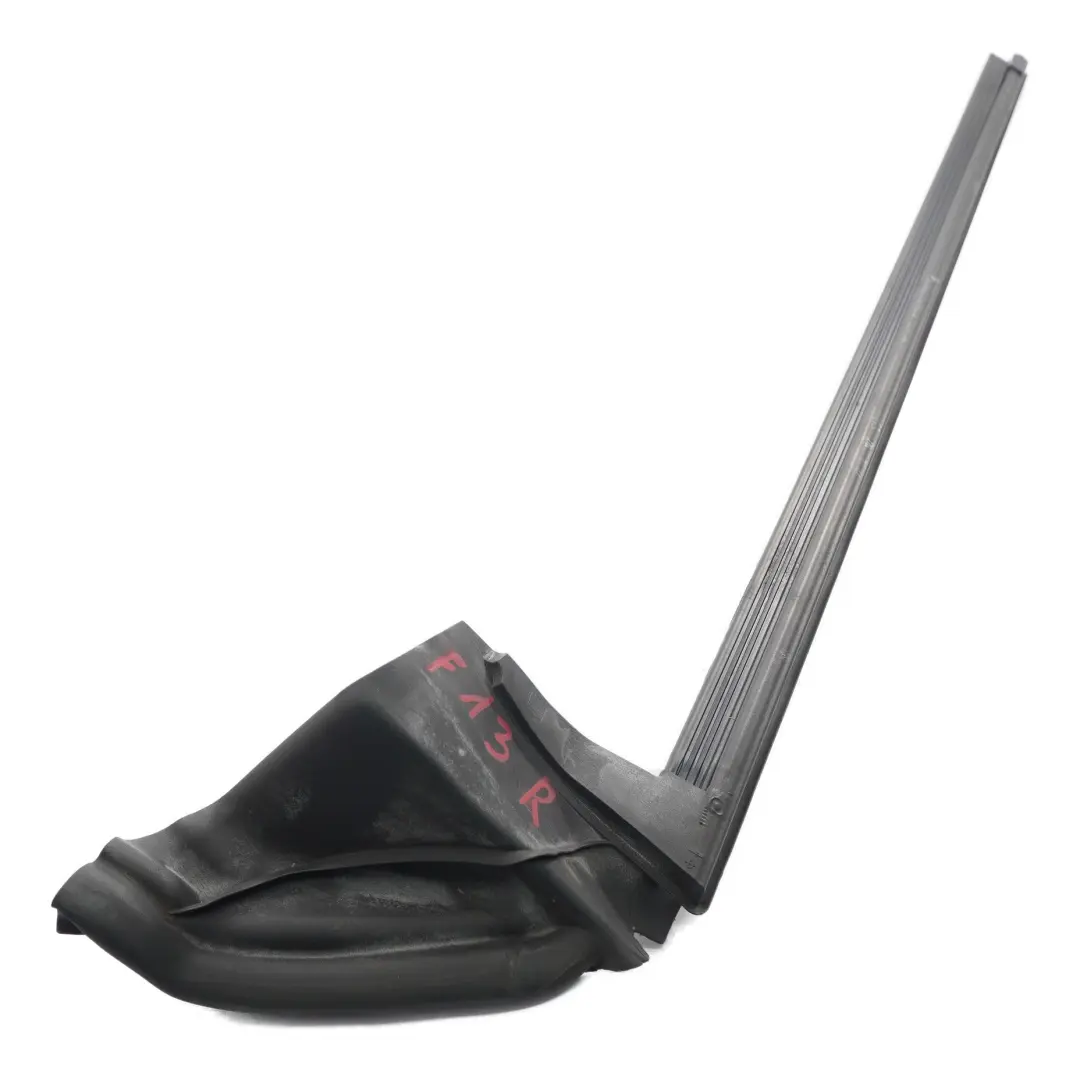 Uszczelka Szyby Drzwi Prawy Przód do BMW F12 F13 o numerze 7221178 BMW F12 F13 Uszczelka Szyby Drzwi Prawy Przód - SKU 7221178 - Numer Części 7221178