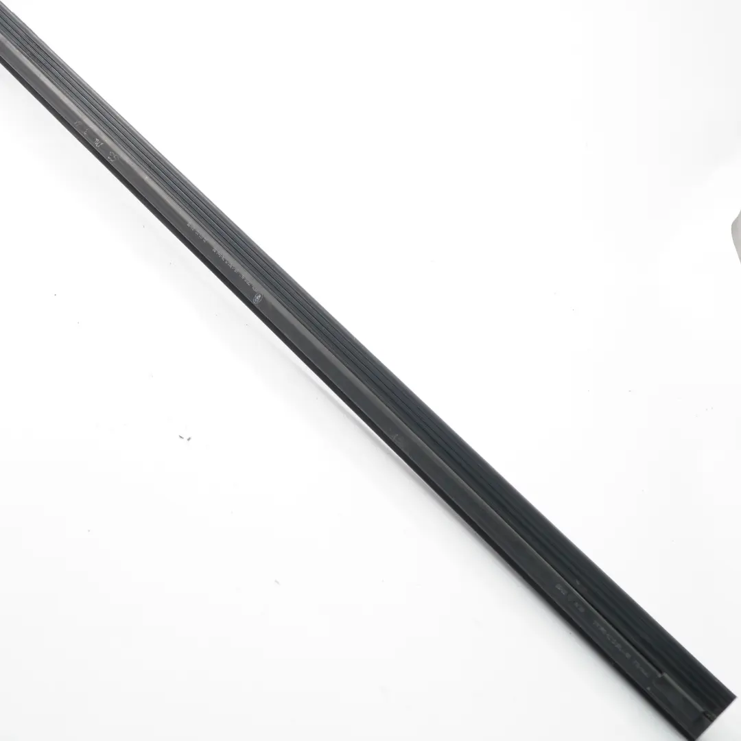  Guarnizione finestrino BMW F12 F13 Canale porta anteriore destro gomma - SKU 7221178 - Numero di parte 7221178