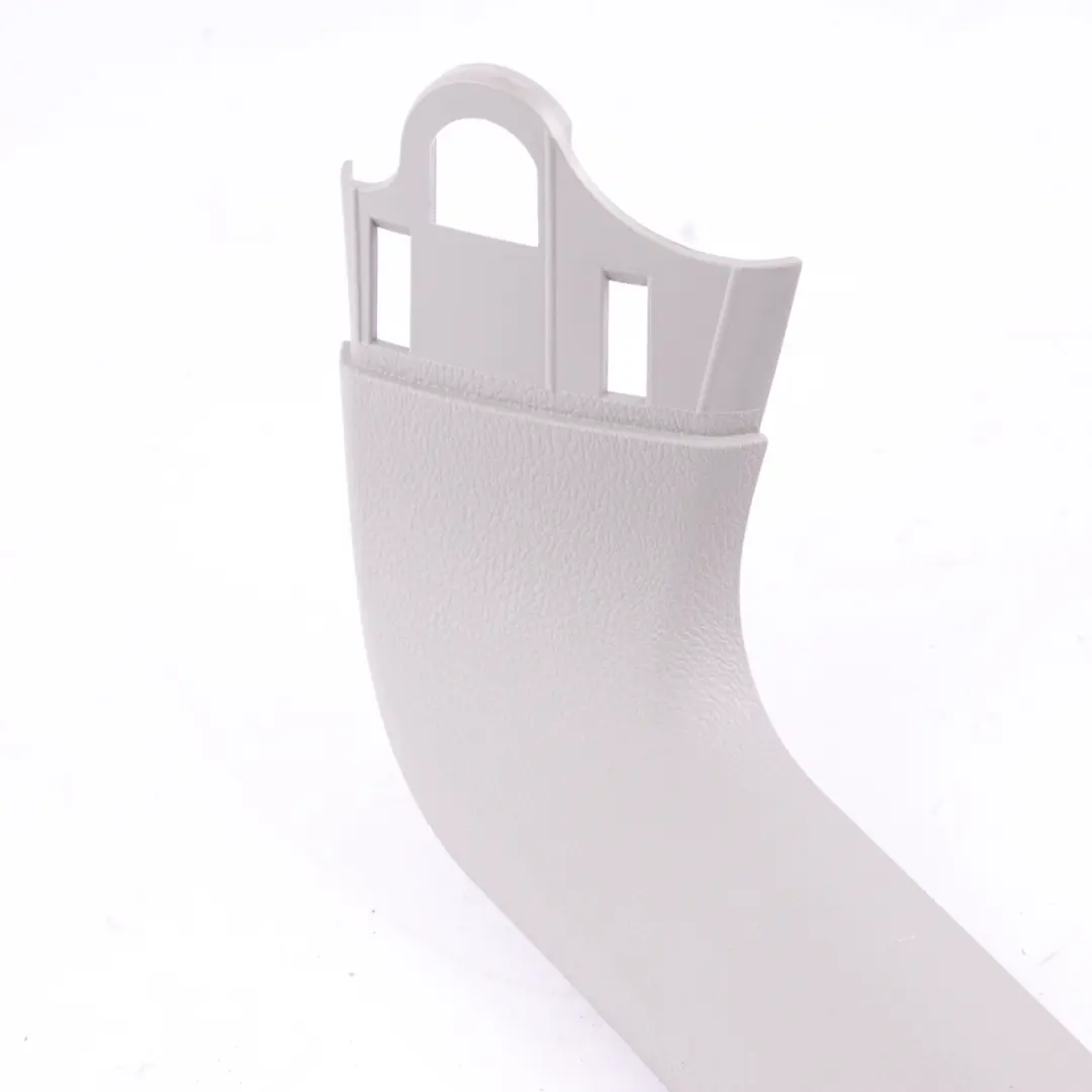 Embellecedor Tapa Maletero Trasero Derecho Gris para BMW X3 F25 con número de pieza 7221298 BMW X3 F25 Embellecedor Tapa Maletero Trasero Derecho Gris - SKU 7221298 - Número de pieza 7221298