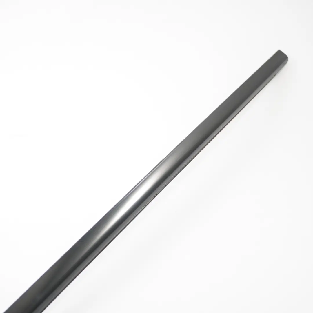 Copertura Canale Rivestimento Porta Esterna Anteriore Sinistra per BMW F12 F13 con numero di parte 7221315 BMW F12 F13 Copertura Canale Rivestimento Porta Esterna Anteriore Sinistra - SKU 7221315 - Numero di parte 7221315