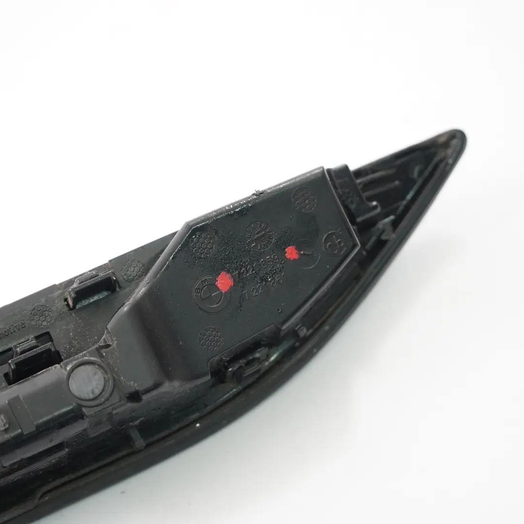 Indicatore laterale BMW F12 F13 parafango indicatore direzione sinistra per con numero di parte 7221859 Indicatore laterale BMW F12 F13 parafango indicatore direzione sinistra - SKU 7221859 - Numero di parte 7221859